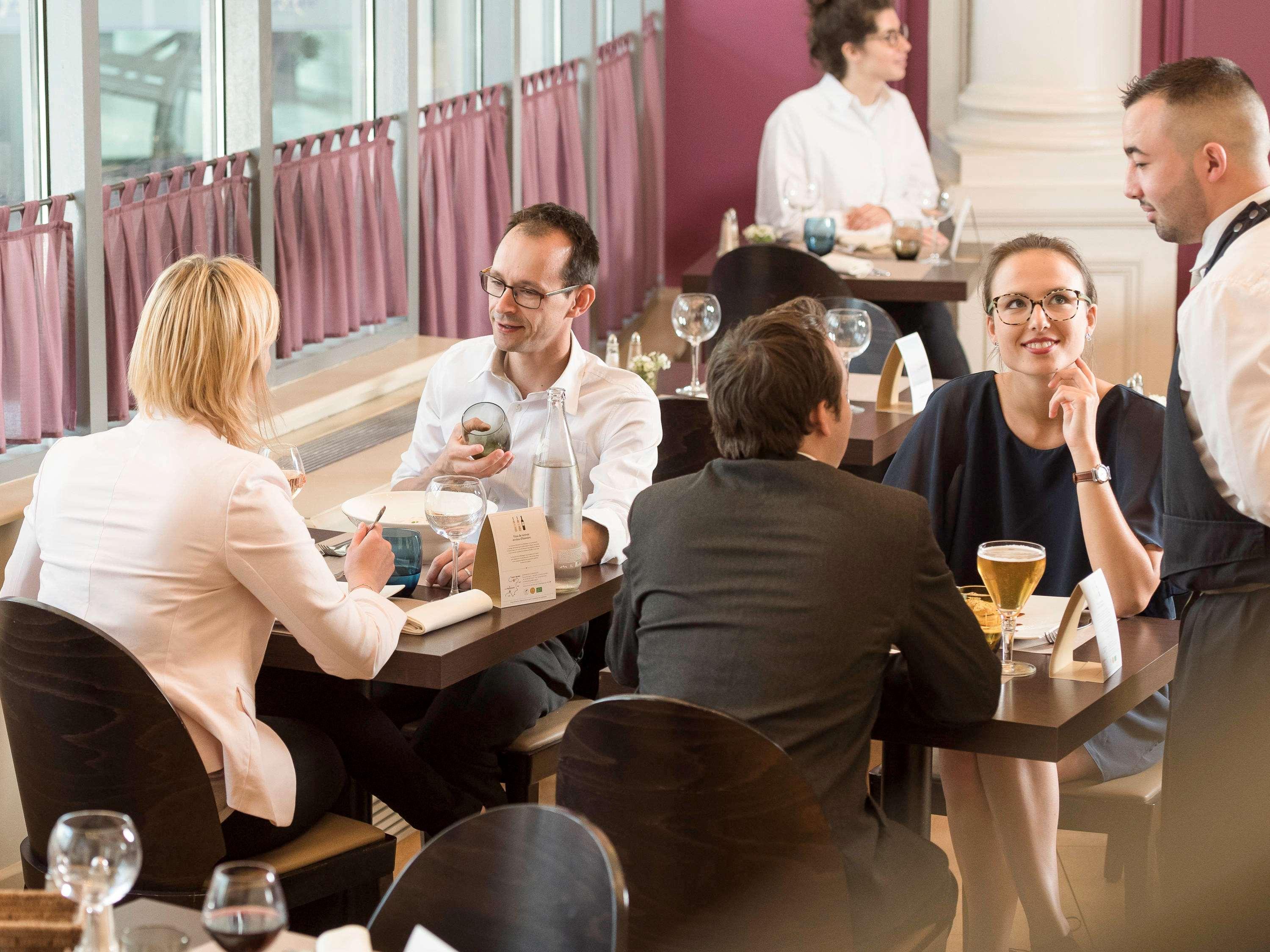 Mercure Lille Roubaix Grand Hotel Екстериор снимка