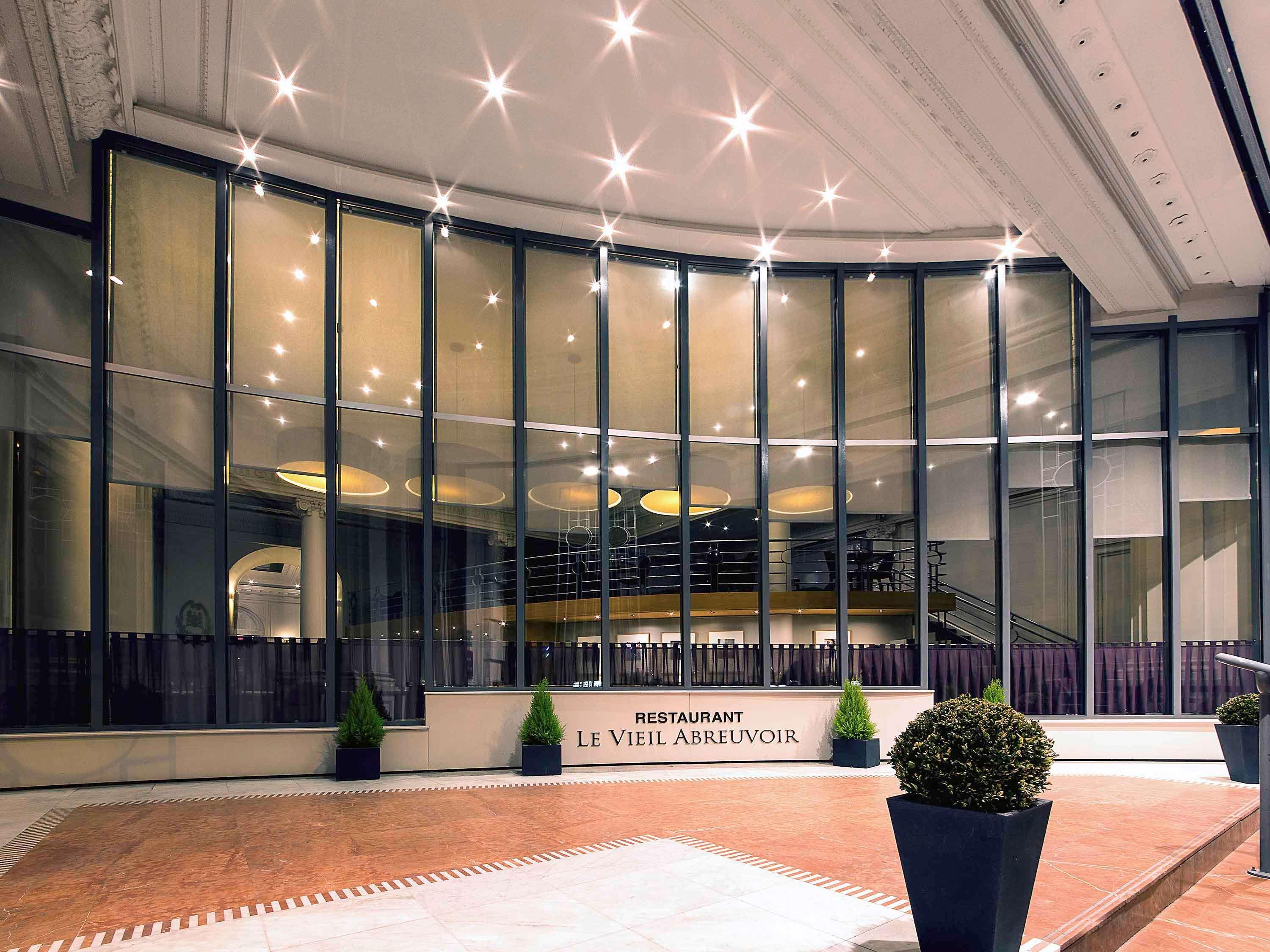 Mercure Lille Roubaix Grand Hotel Екстериор снимка