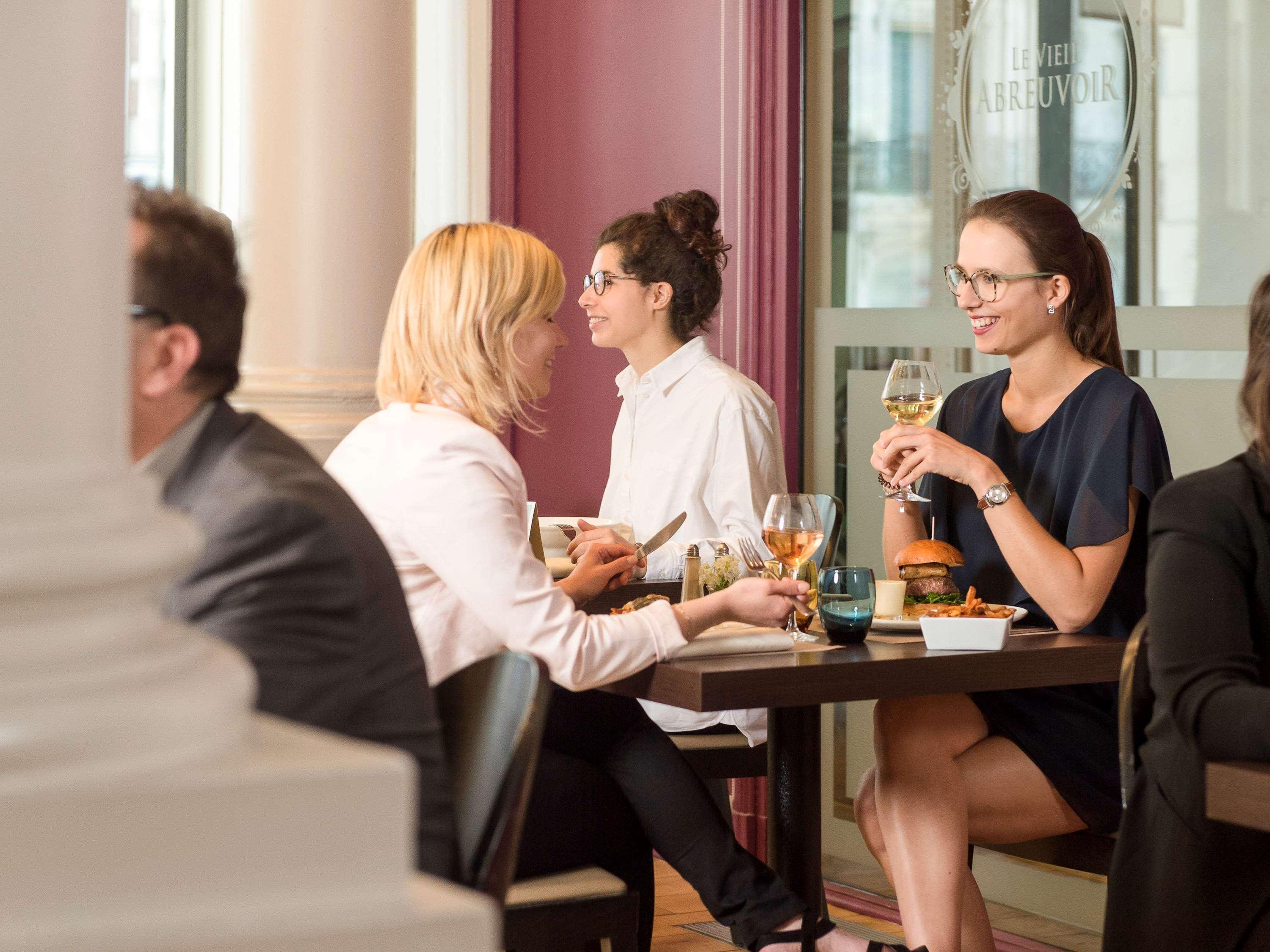 Mercure Lille Roubaix Grand Hotel Екстериор снимка